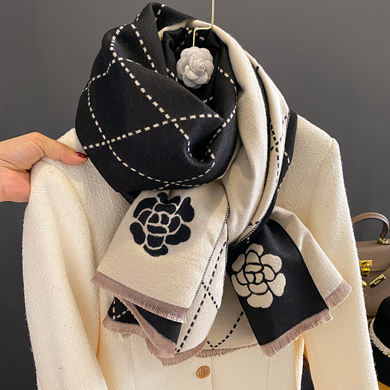 Woven Scarf Blanket - Sciarpa Invernale da Donna, Stampa Floreale