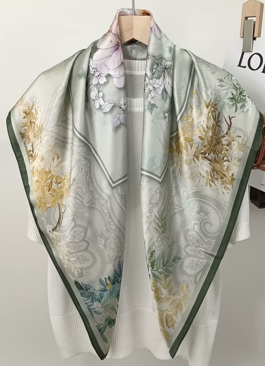Sciarpa Quadrata Stampata in S - Scarf Silk Square recensione e prezzo