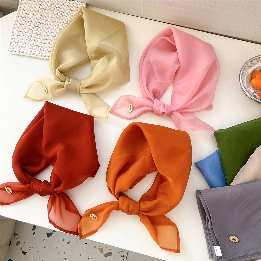 Foulard quadrato piccolo tinta - Scarf Silk Square recensione e prezzo