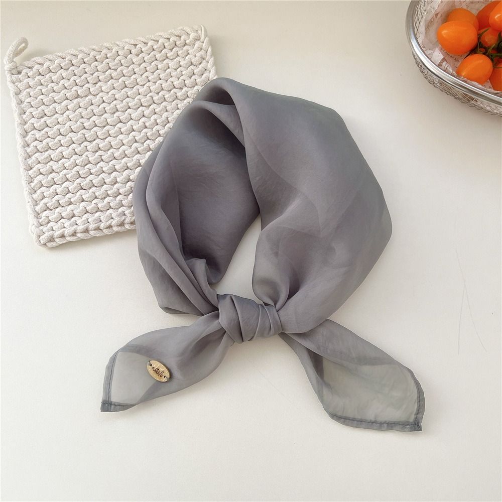 Foulard quadrato piccolo tinta - Scarf Silk Square recensione e prezzo