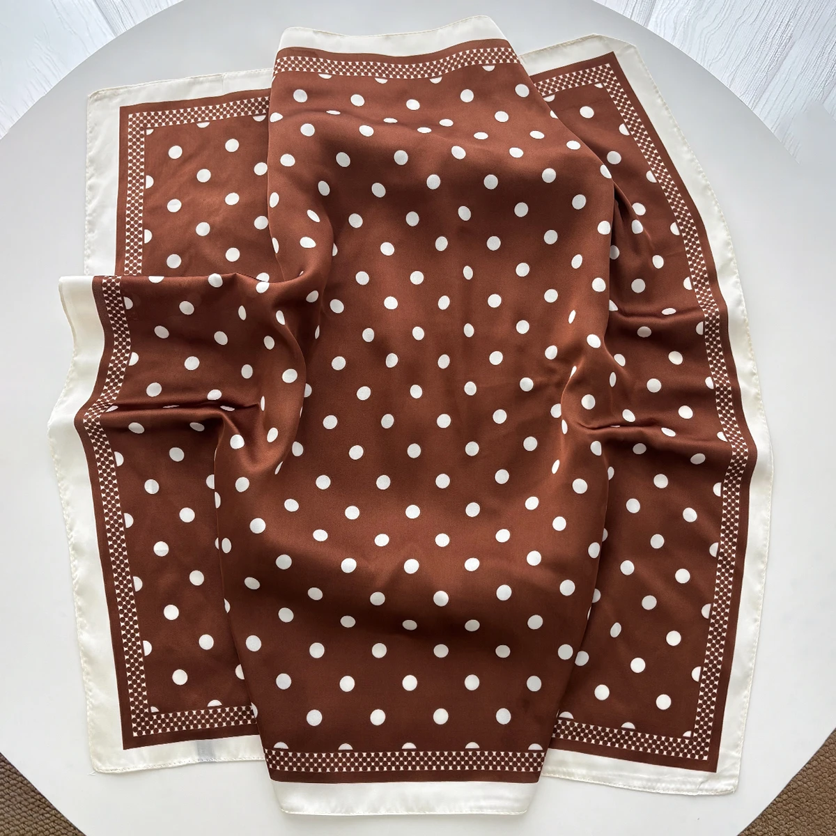 Foulard quadrato elegante in r - Face Scarf Mask recensione e prezzo