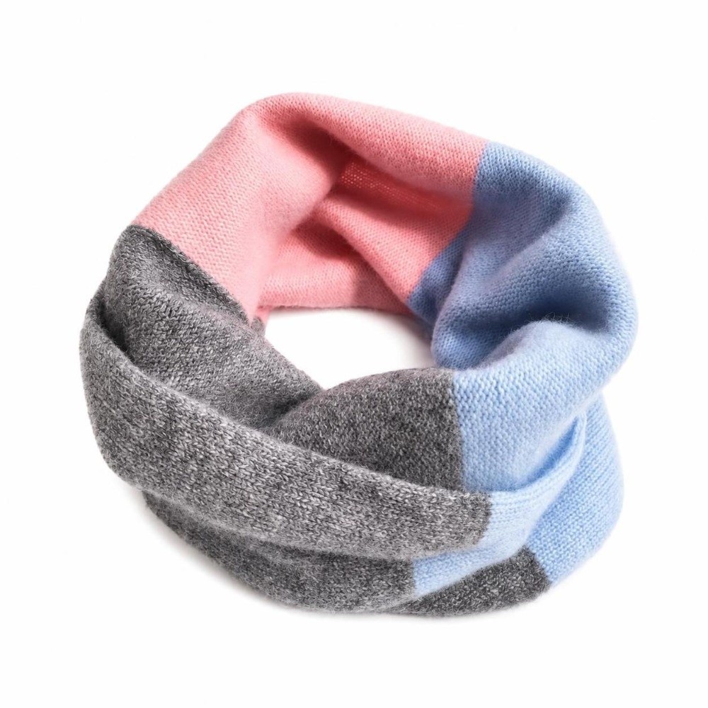 Sciarpa Infinity a colori con  - Infinity Scarf Knit recensione e prezzo