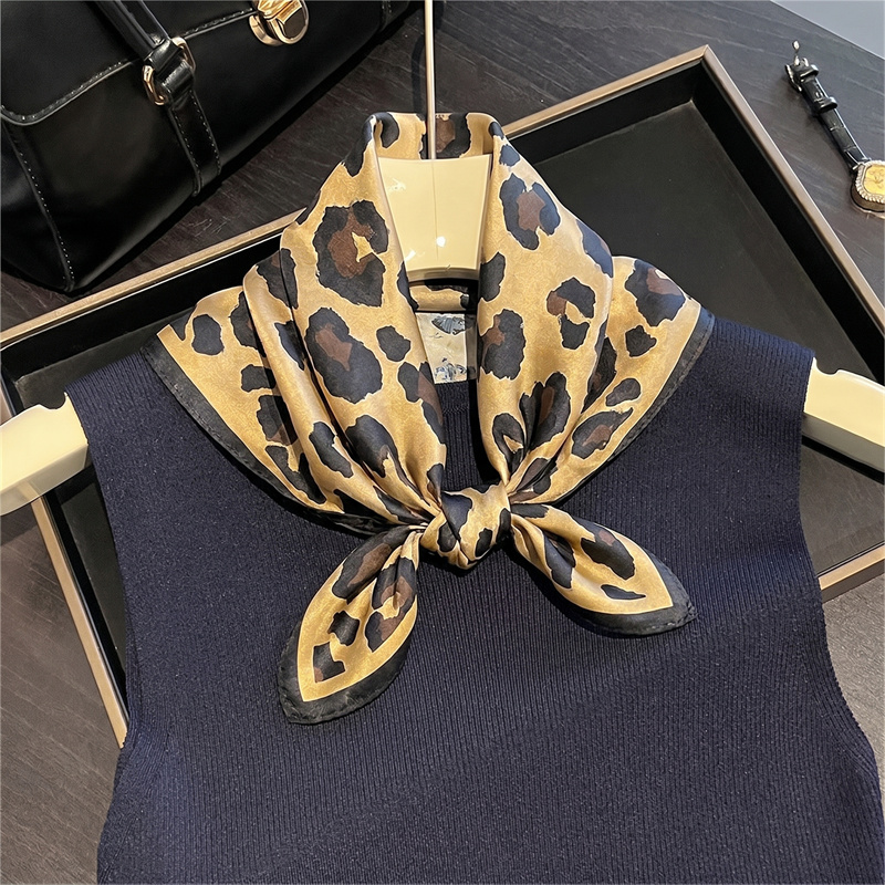 Foulard Quadrato 100% Seta con - Face Scarf Mask recensione e prezzo